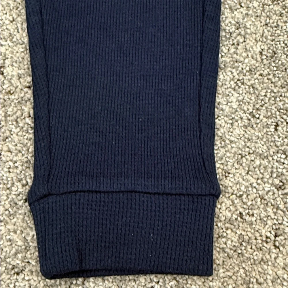2 Set of pants and shorts